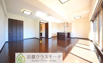 ※室内写真は同マンション内の505号室のものです。
