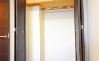 ※室内写真は同マンション内の505号室のものです。