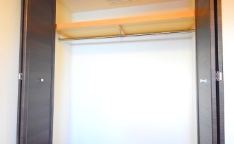 ※室内写真は同マンション内の505号室のものです。