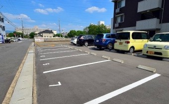 敷地内ガレージ