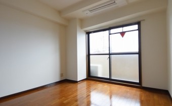 洋室8帖