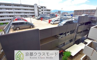 敷地内ガレージ