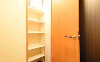 ※室内写真は同マンション内・別タイプの参考画像となります。