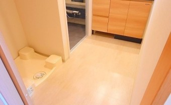 ※室内写真は同マンション内・別タイプの参考画像となります。