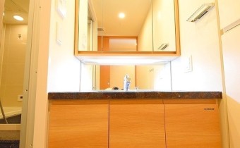 ※室内写真は同マンション内・別タイプの参考画像となります。