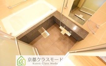 ※室内写真は同マンション内・別タイプの参考画像となります。