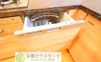 ※室内写真は同マンション内・別タイプの参考画像となります。