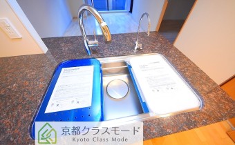 ※室内写真は同マンション内・別タイプの参考画像となります。