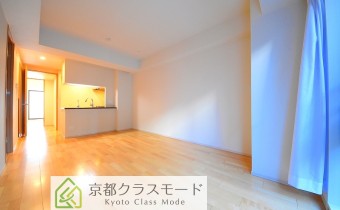 ※室内写真は同マンション内・別タイプの参考画像となります。