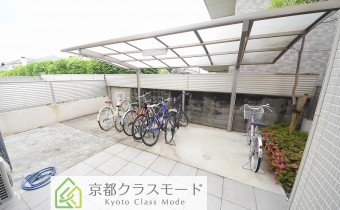オートロック内にも駐輪場があります。