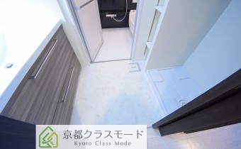 脱衣所　※室内写真は同マンション内の別のお部屋のものです。参考にご覧ください。