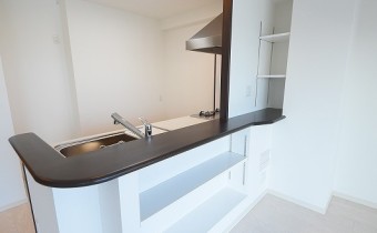 カウンター　※室内写真は同マンション内の別のお部屋のものです。参考にご覧ください。