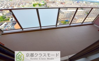 バルコニー　※室内写真は同マンション内の別のお部屋のものです。参考にご覧ください。