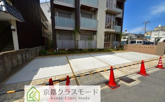 敷地内ガレージ