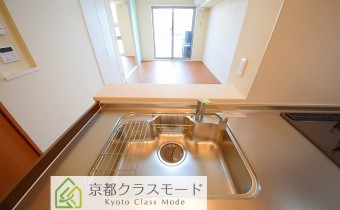 キッチンからリビングが見渡せます♪