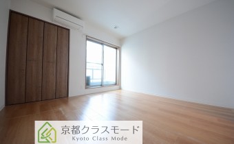 Room 8