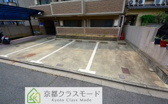 敷地内ガレージ
