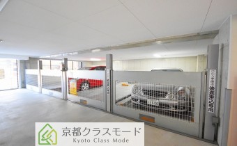 敷地内ガレージ