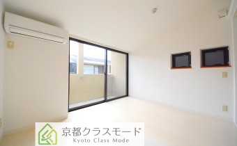 ※室内写真は同マンション内・別タイプの参考画像となります。