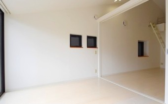 ※室内写真は同マンション内・別タイプの参考画像となります。