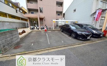 敷地内ガレージ