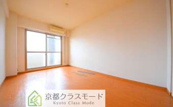 8.3帖の広々とした室内です☆