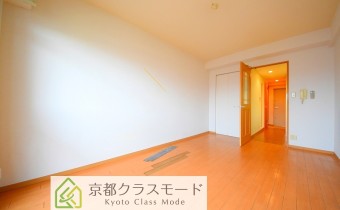 洋室8.3帖・別アングル