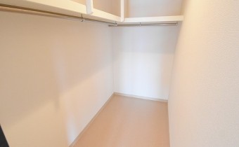 ウォ―クインクローゼットの中