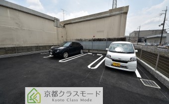 敷地内ガレージ