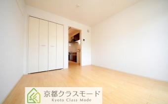 Room7.1