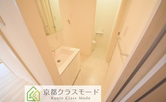 ※室内写真は同マンション内・別タイプの参考画像となります。