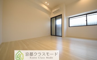 ※室内写真は同マンション内・別タイプの参考画像となります。