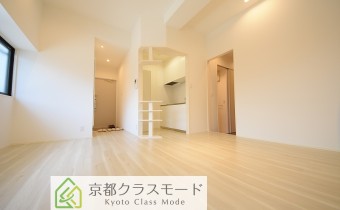 ※室内写真は同マンション内・別タイプの参考画像となります。