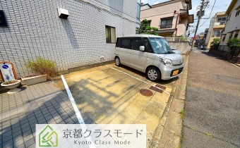 敷地内ガレージ