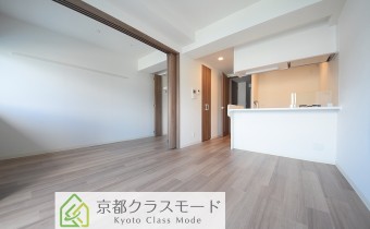 人気のカウンターキッチンタイプ♪フローリングがお洒落です！