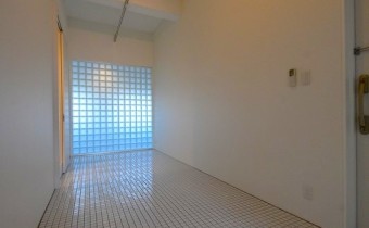 ワークスペース 　※室内写真は303号室のものです。
