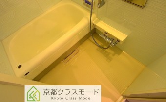 バスルーム　※室内写真は303号室のものです。