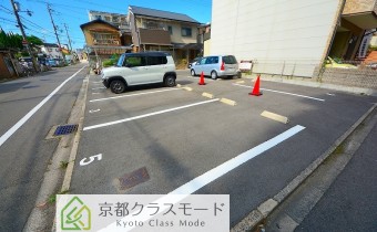 敷地内ガレージ