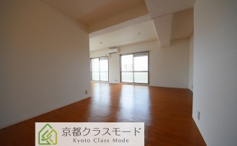 リビング　※写真は同マンション1101号室のものです