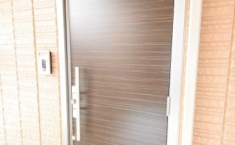 玄関ドア