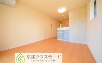 LDK12.1　対面キッチンの裏側は収納スペースになっています