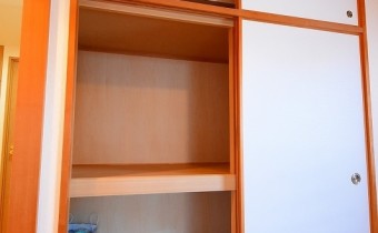 押入　※室内写真は同マンション内の別タイプのものです。