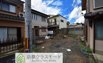 敷地内ガレージ（工事中時の写真）