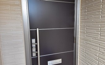 玄関ドア