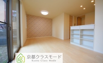 ワイドな13帖のリビングダイニング♪大型の「専用庭」付き！