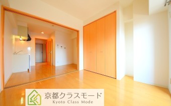 南向きの陽当たりの良い明るい室内♪
