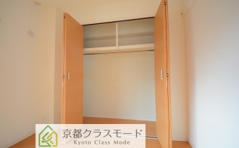 洋室5.3帖　クローゼット