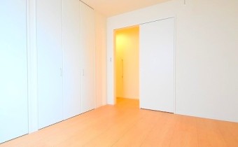 洋室5.9帖・別アングル