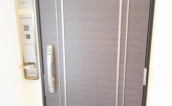 玄関ドア