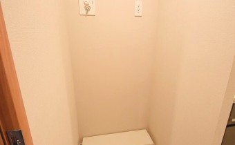 ※室内写真は同マンション内・別タイプの参考画像となります。